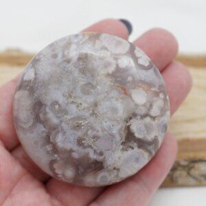 Flower Agate Crystal Palm Stone
